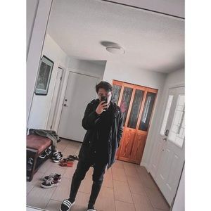 Meet your Posher, John carlo